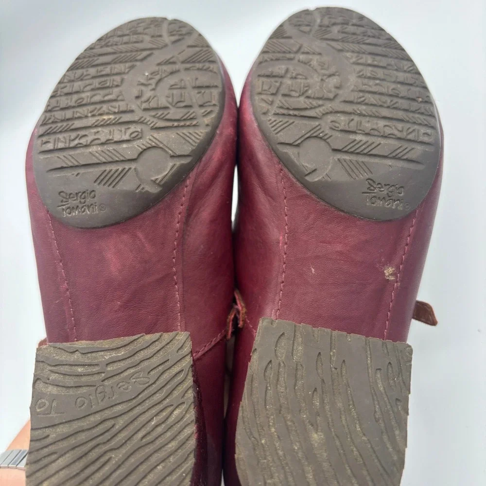 Sergio Tomani Mary Jane Heels Women Sz 38 Burgundy Floral Embossed Block Heel
